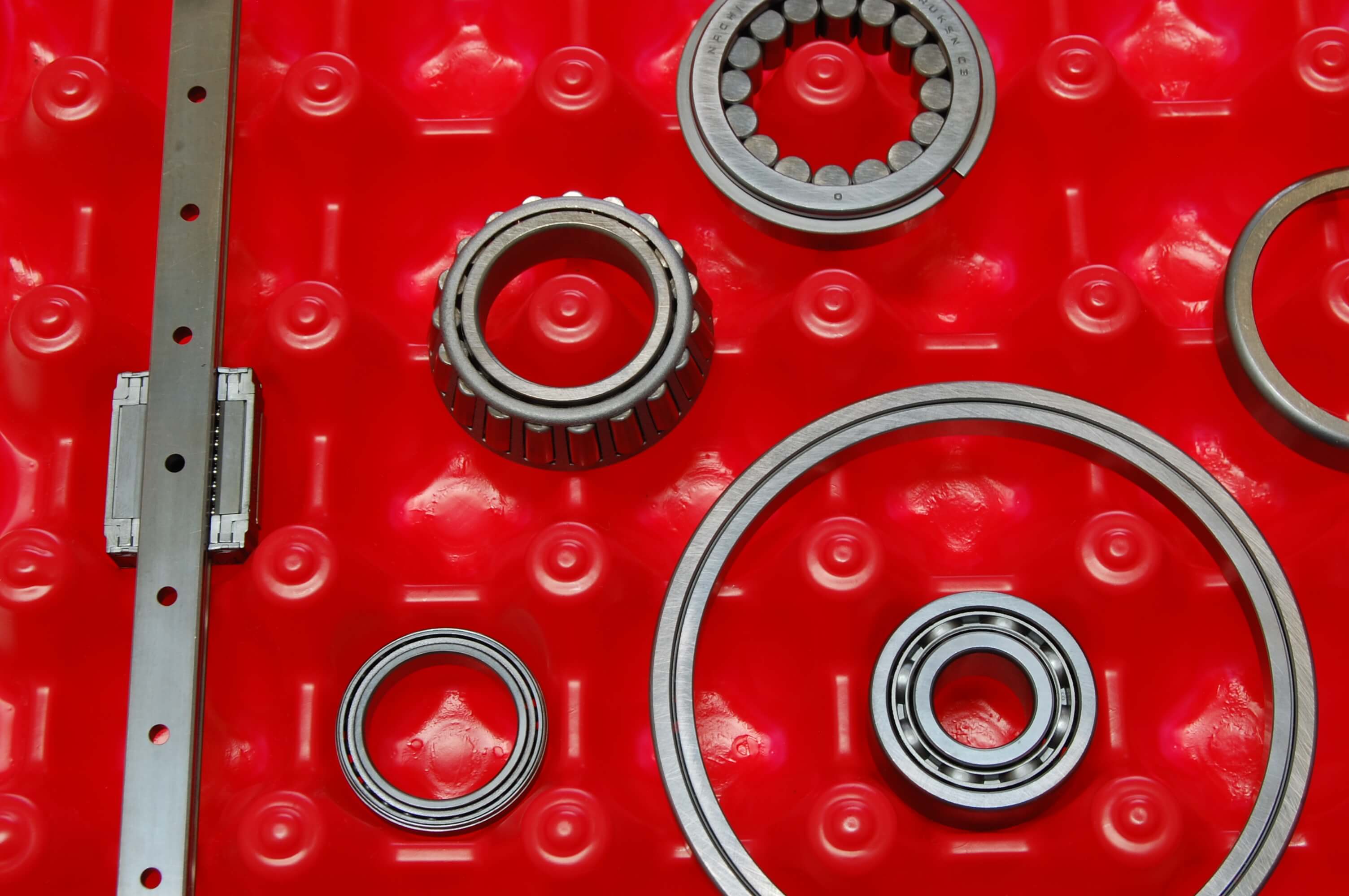 Various components coated with powdered lubricant
