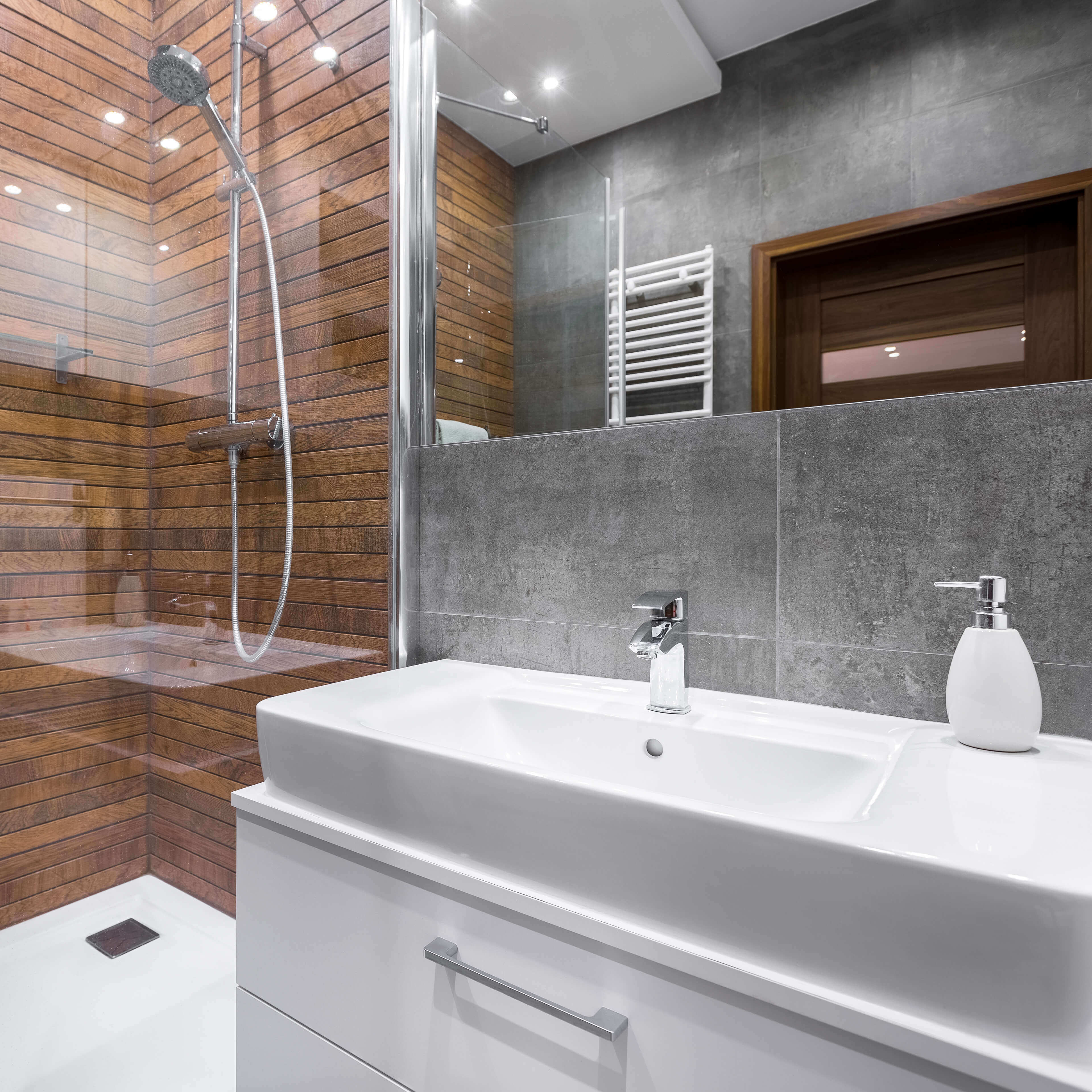 Modern bathroom in a luxury home